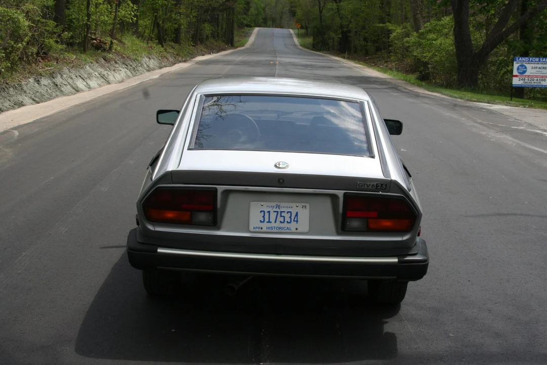 1984 Alfa Romeo Alfetta GT - Image 16 of 31