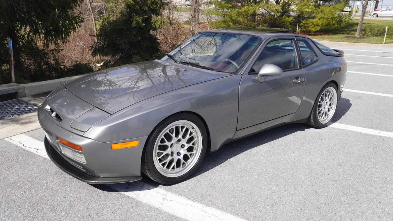 1989 Porsche 944 Turbo - Image 7 of 31