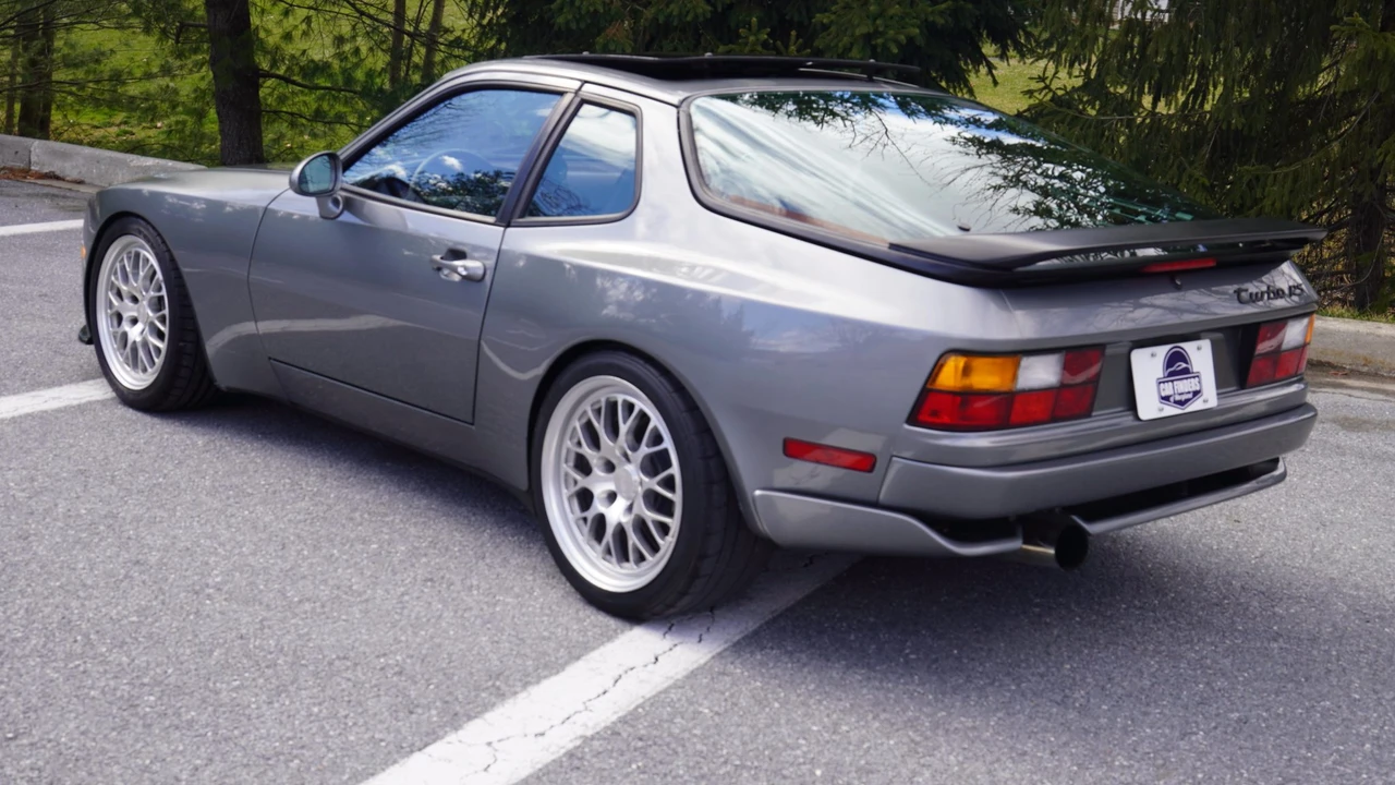 1989 Porsche 944 Turbo - Image 12 of 31