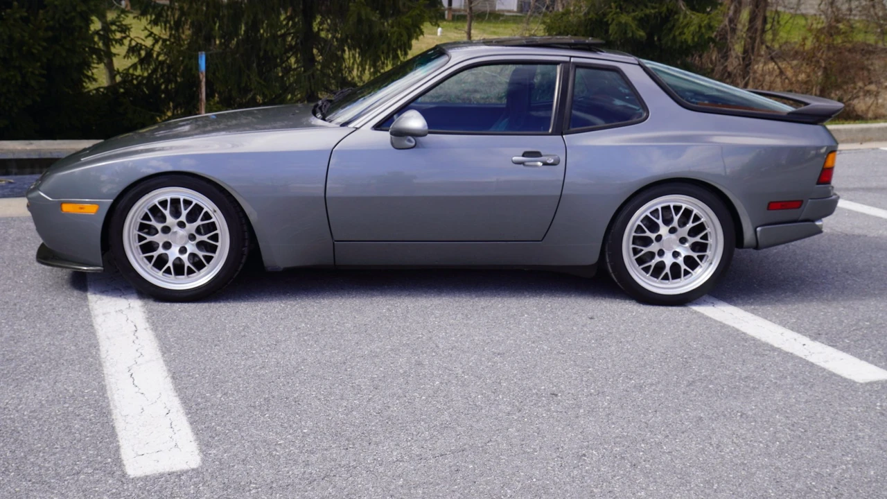 1989 Porsche 944 Turbo - Image 8 of 31