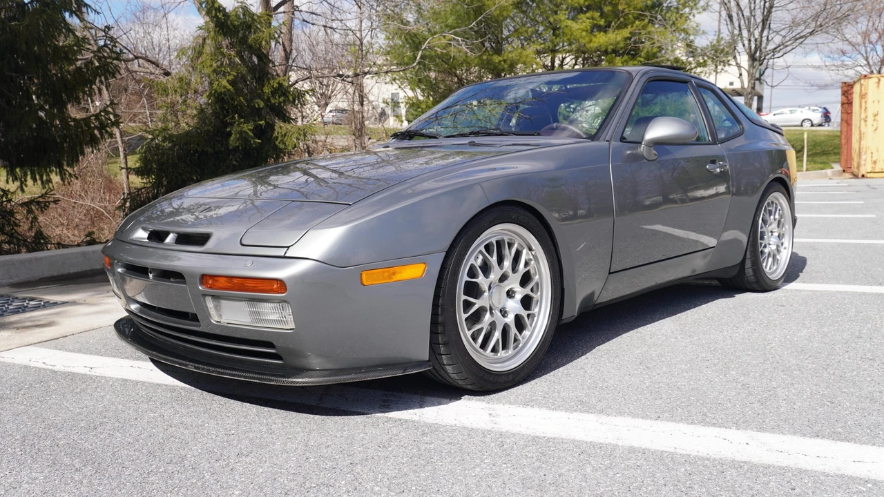 1989 Porsche 944 Turbo - Image 6 of 31
