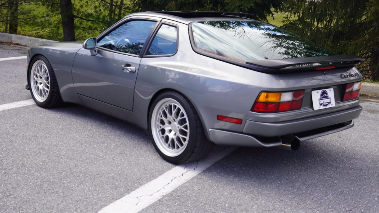 1989 Porsche 944 Turbo - Image 11 of 31