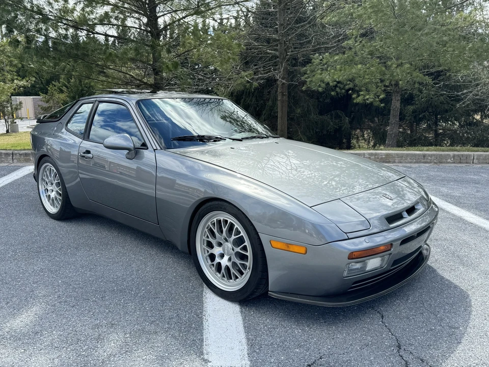 1989 Porsche 944 Turbo - Image 2 of 31