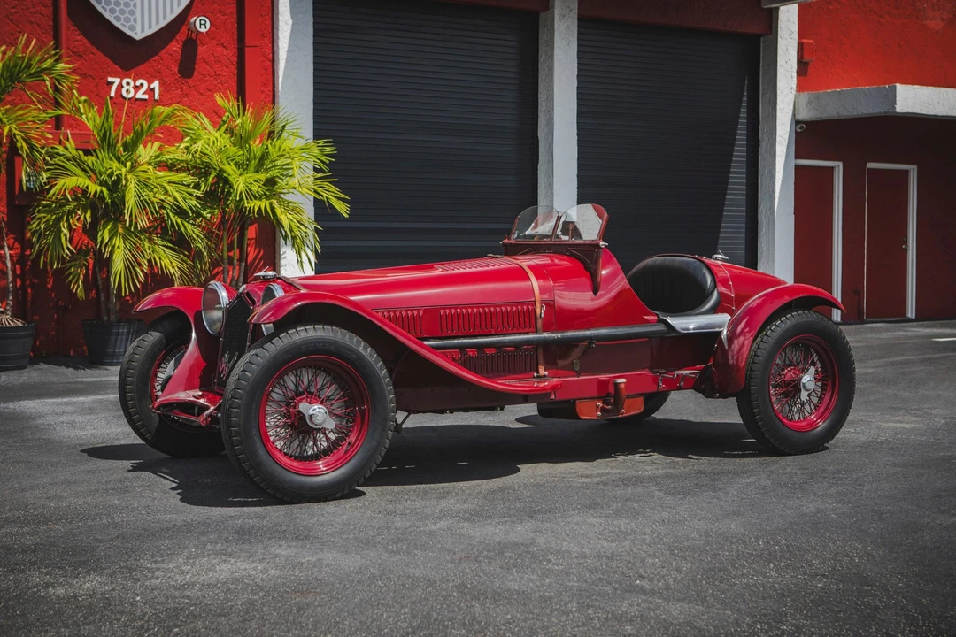 Alfa Romeo 8C - Image 24 of 31