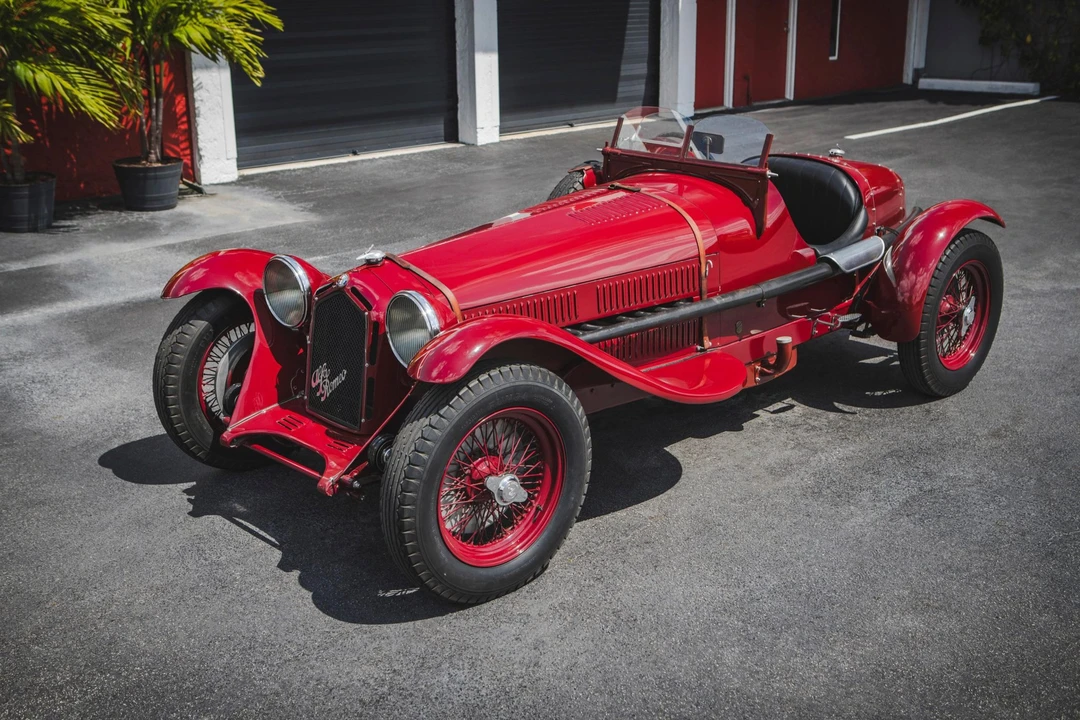 Alfa Romeo 8C - Image 2 of 31