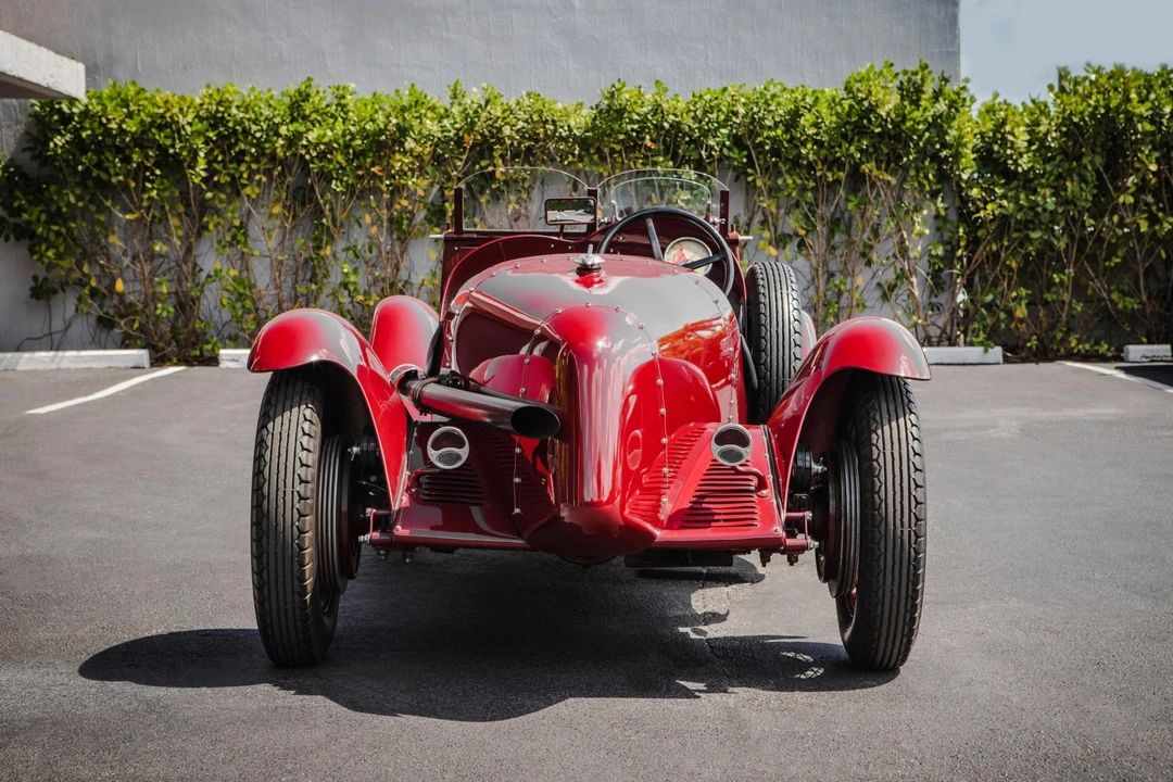Alfa Romeo 8C - Image 16 of 31