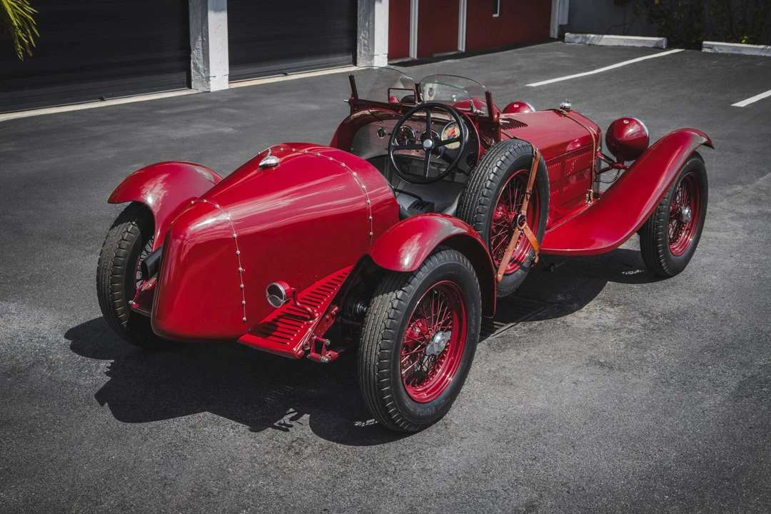 Alfa Romeo 8C - Image 14 of 31