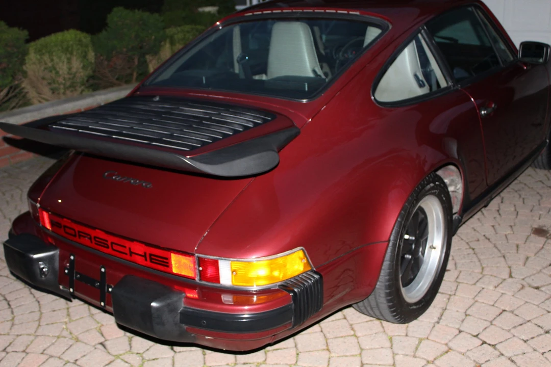 1985 Porsche 911 Carrera 3.2 - Image 24 of 31