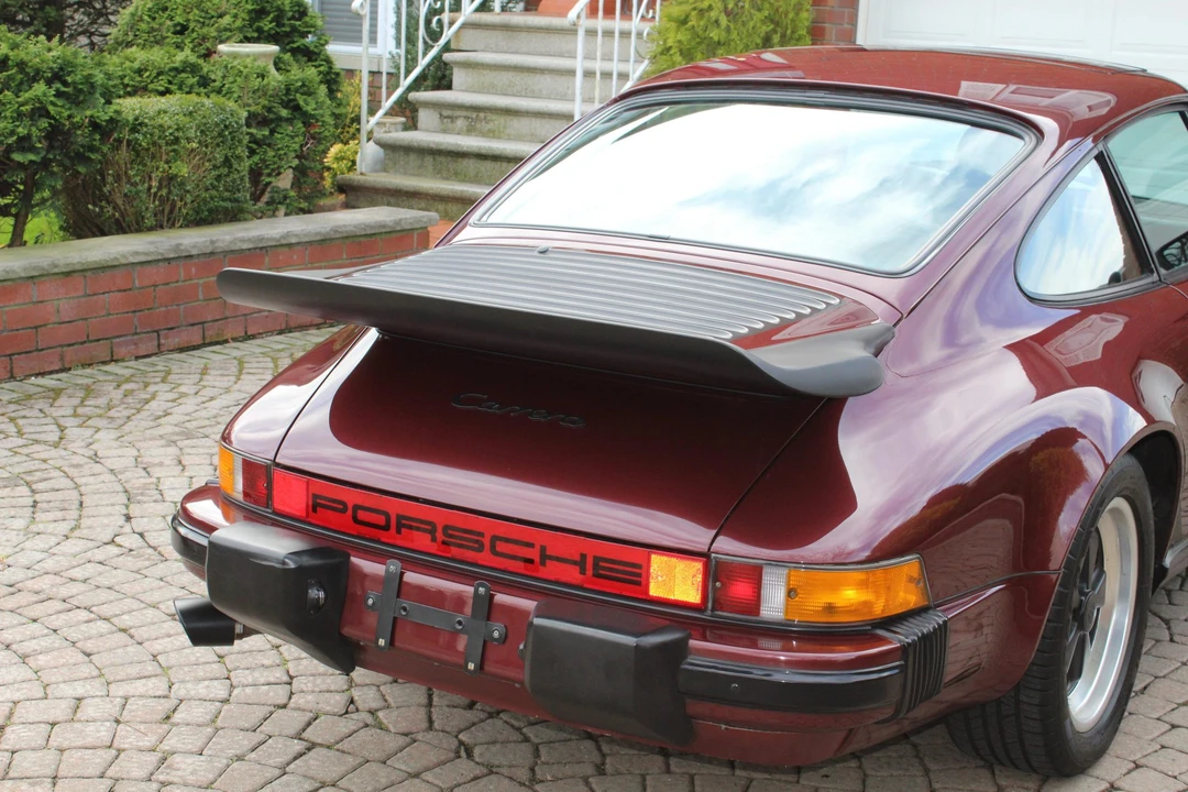 1985 Porsche 911 Carrera 3.2 - Image 25 of 31