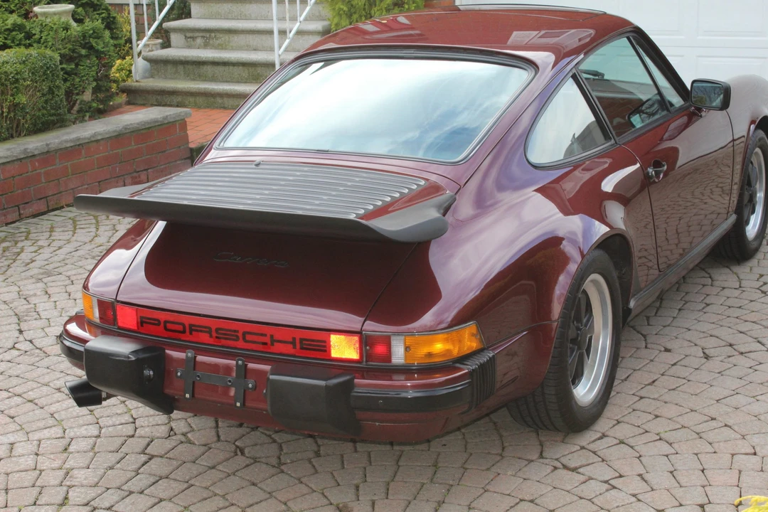 1985 Porsche 911 Carrera 3.2 - Image 11 of 31