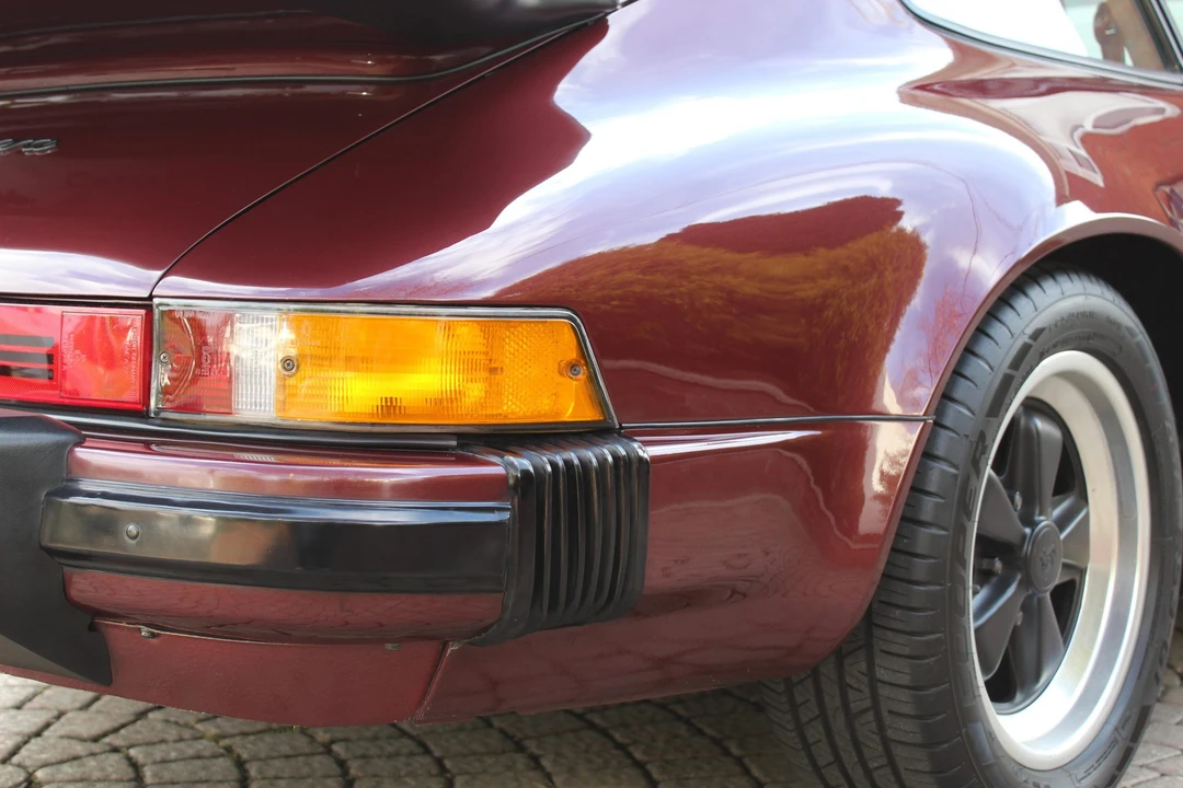 1985 Porsche 911 Carrera 3.2 - Image 28 of 31