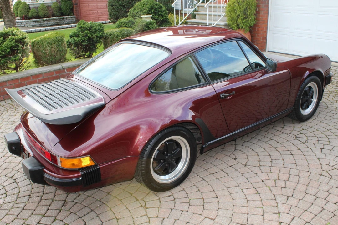 1985 Porsche 911 Carrera 3.2 - Image 10 of 31