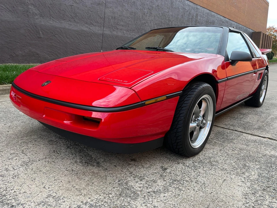 1988 Pontiac Fiero Formula - Image 20 of 31