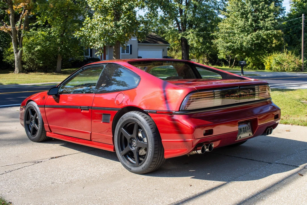 1988 Pontiac Fiero GT - Image 7 of 31