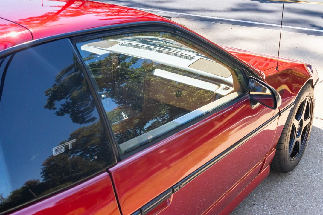 1988 Pontiac Fiero GT - Image 19 of 31