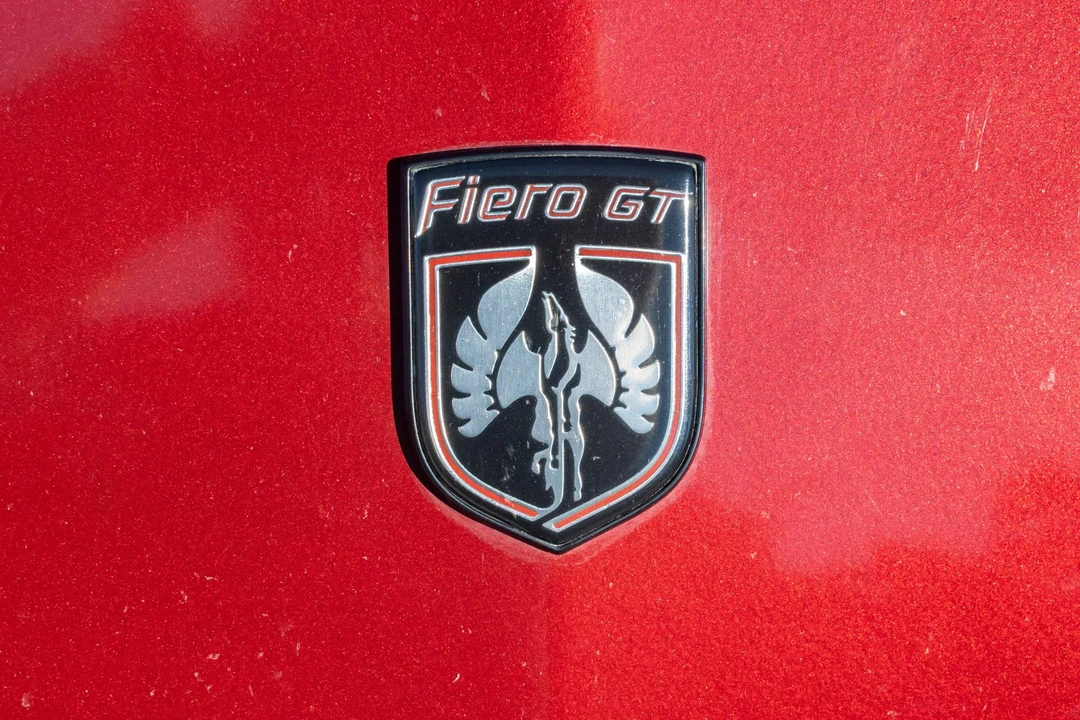1988 Pontiac Fiero GT - Image 14 of 31