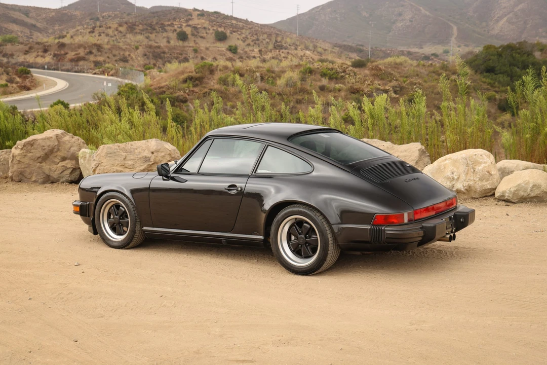 1989 Porsche 911 Carrera 3.2 - Image 16 of 31