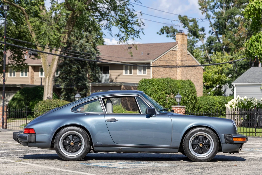 1988 Porsche 911 Carrera 3.2 - Image 5 of 31