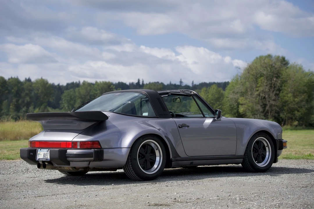 1988 Porsche 911 Carrera 3.2 - Image 13 of 31