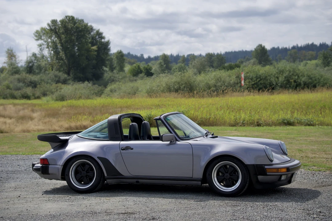 1988 Porsche 911 Carrera 3.2 - Image 11 of 31