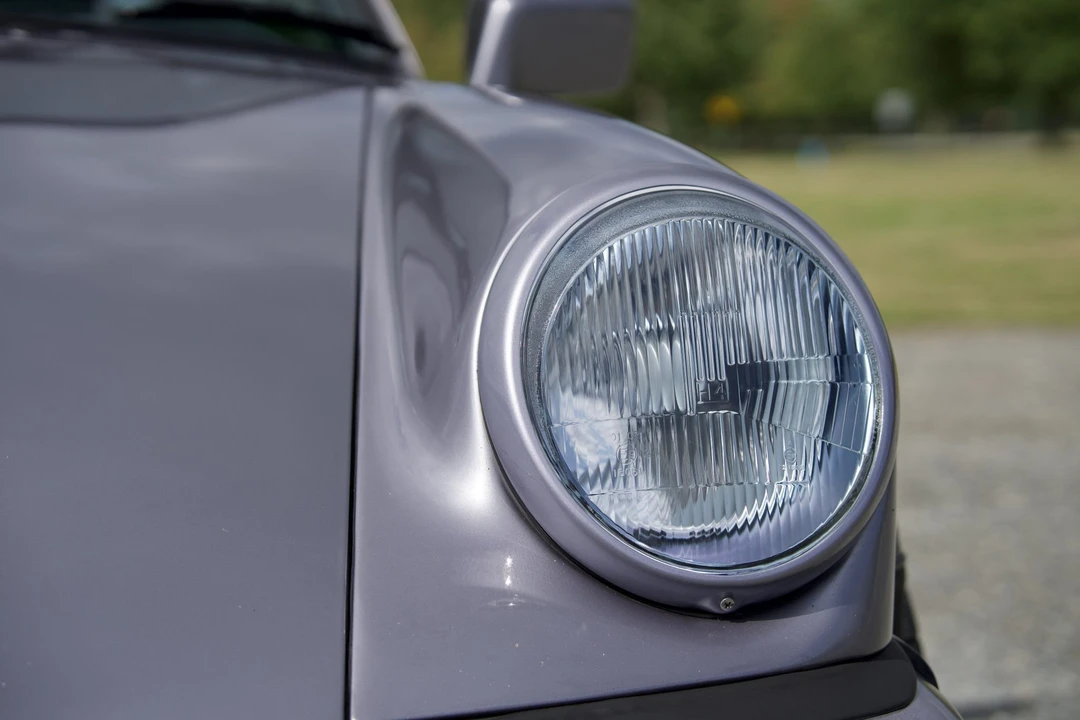 1988 Porsche 911 Carrera 3.2 - Image 24 of 31