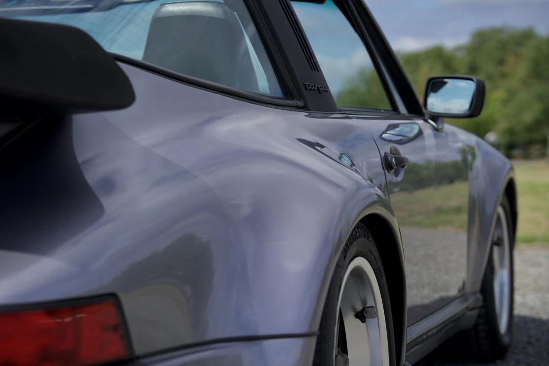 1988 Porsche 911 Carrera 3.2 - Image 25 of 31
