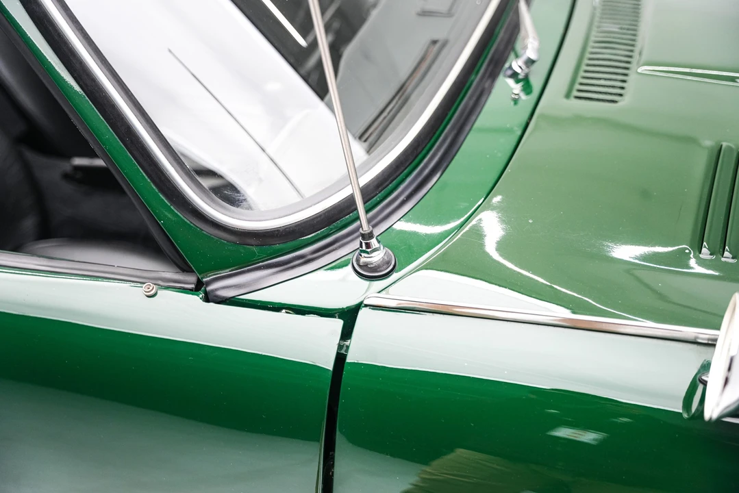 Triumph Spitfire - Image 17 of 31