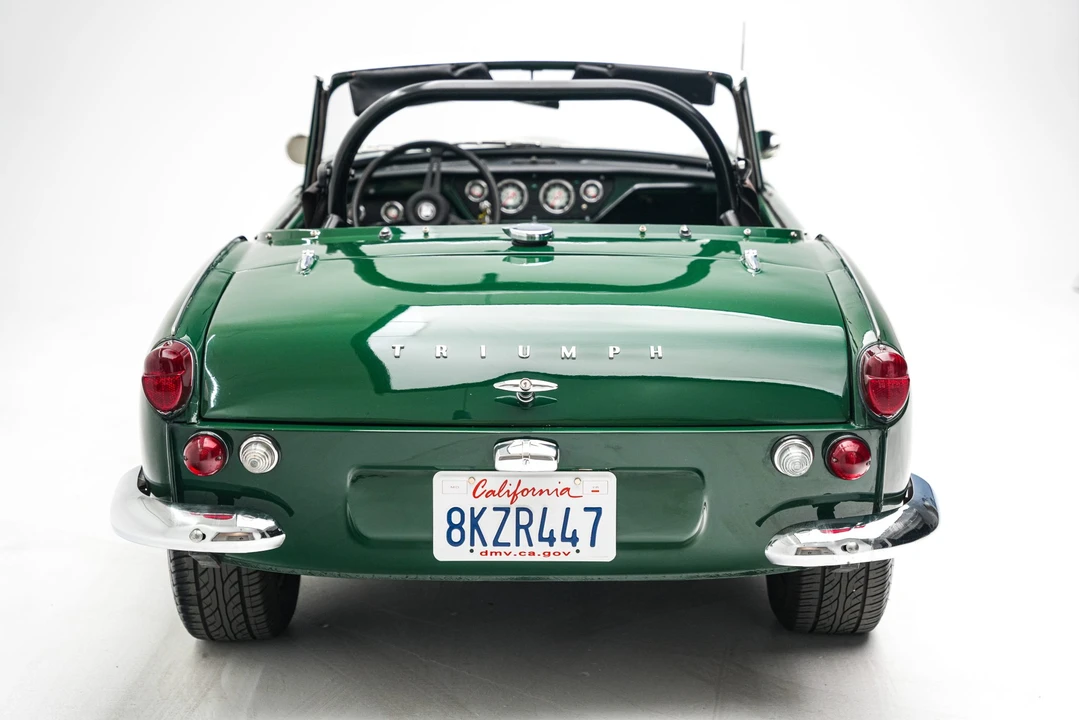 Triumph Spitfire - Image 9 of 31