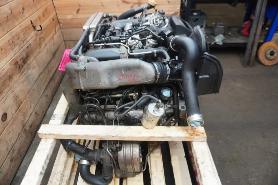 2001 Parts & Memorabilia Engines - Image 2 of 10