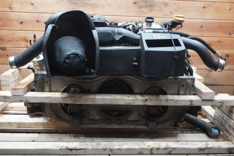 2001 Parts & Memorabilia Engines - Image 9 of 10