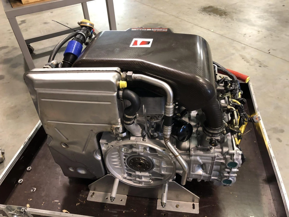 Parts & Memorabilia Engines - Image 2 of 3