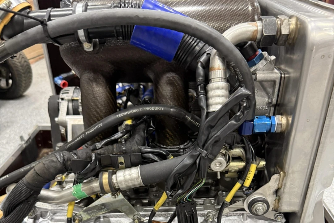 Parts & Memorabilia Engines - Image 3 of 3