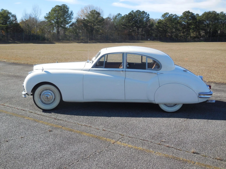 1954 Jaguar Mark VII & VIII & IX - Image 15 of 31