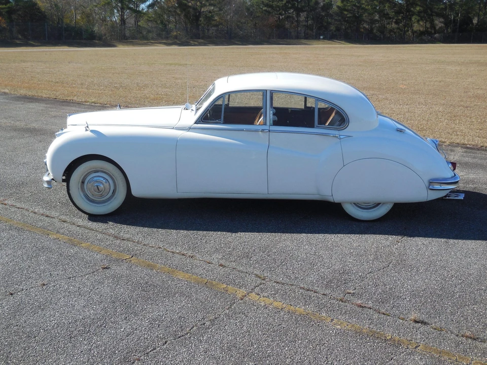 1954 Jaguar Mark VII & VIII & IX - Image 16 of 31