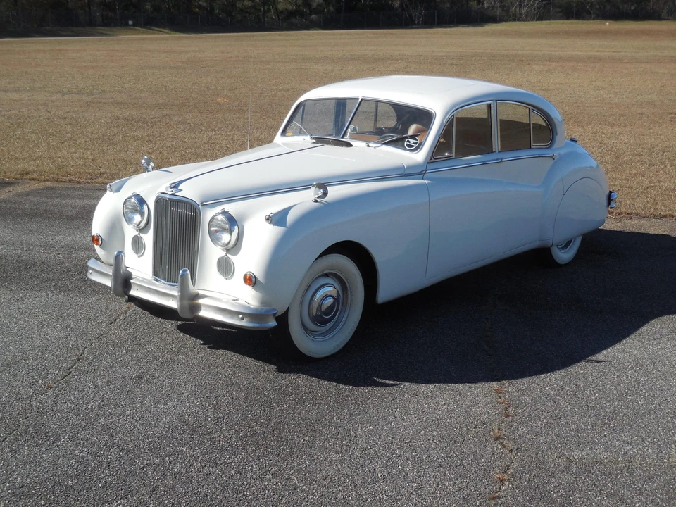 1954 Jaguar Mark VII & VIII & IX - Image 9 of 31