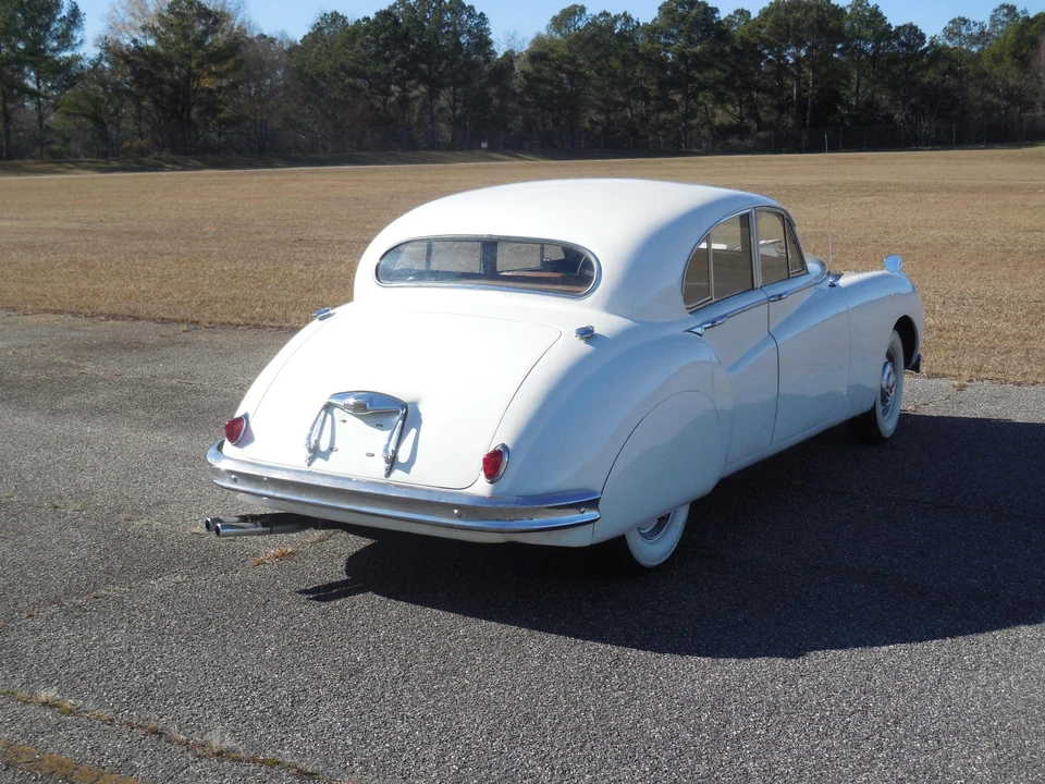 1954 Jaguar Mark VII & VIII & IX - Image 26 of 31