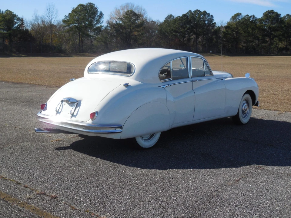 1954 Jaguar Mark VII & VIII & IX - Image 29 of 31