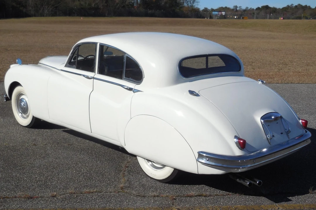 1954 Jaguar Mark VII & VIII & IX - Image 21 of 31
