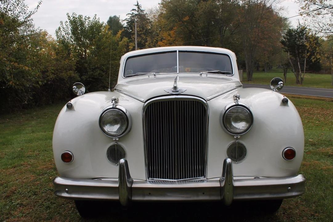1954 Jaguar Mark VII & VIII & IX - Image 5 of 31
