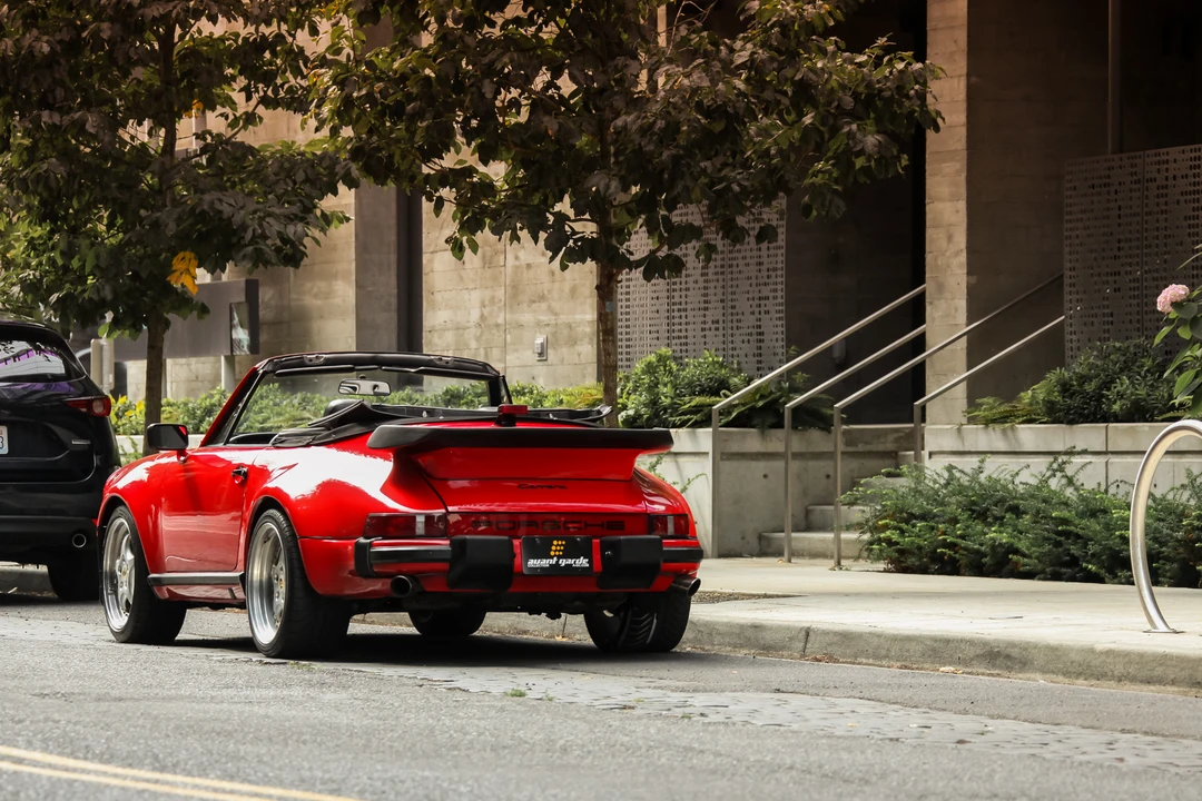 1986 Porsche 911 Carrera 3.2 - Image 9 of 31