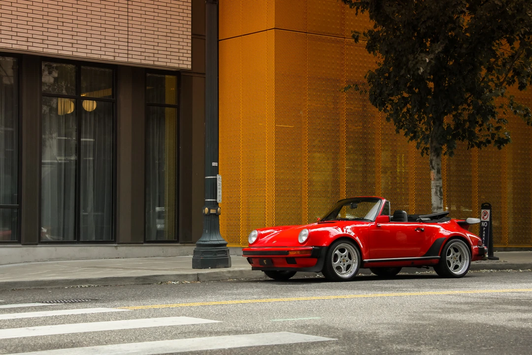 1986 Porsche 911 Carrera 3.2 - Image 13 of 31