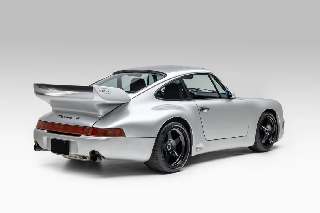 1990 Porsche 964 Carrera 4 - Image 13 of 31