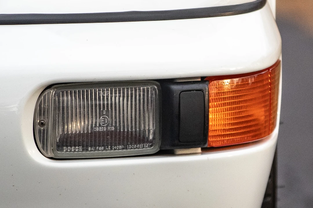 1993 Porsche 964 Carrera 4 - Image 29 of 31
