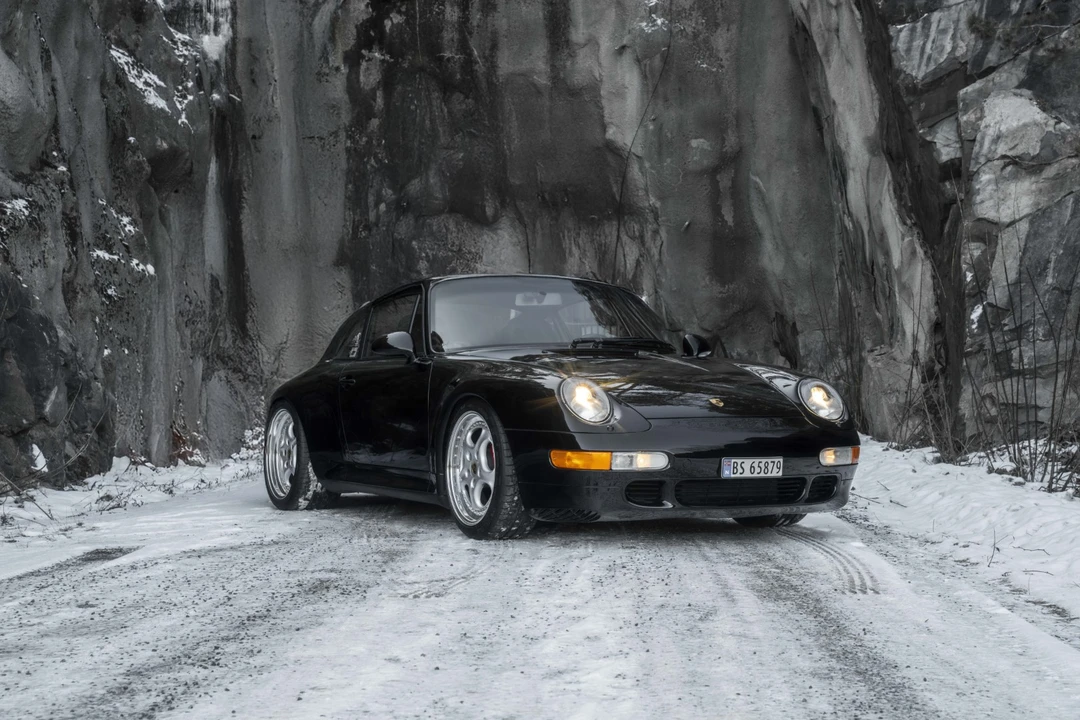 1996 Porsche 993 Carrera 4S - Image 12 of 31