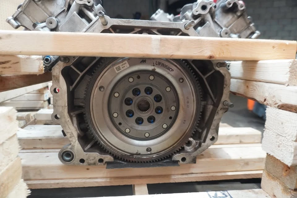 2015 Parts & Memorabilia Engines - Image 6 of 10