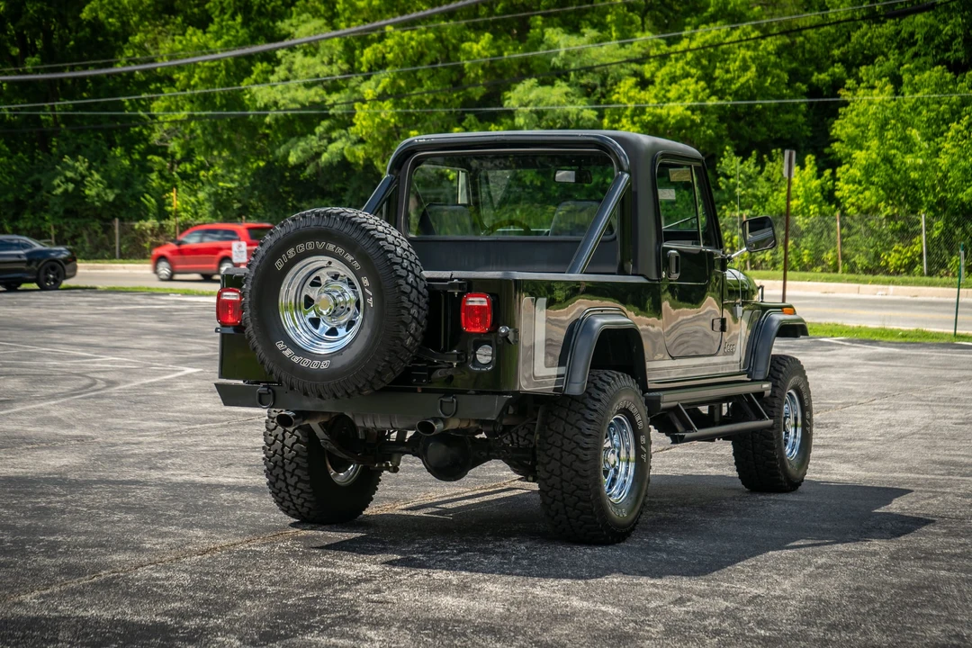 1982 Jeep CJ8 Scrambler - Image 17 of 31