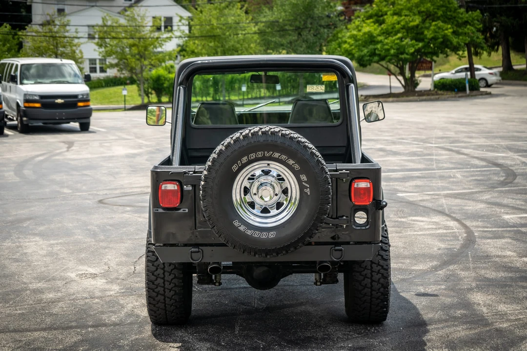 1982 Jeep CJ8 Scrambler - Image 16 of 31