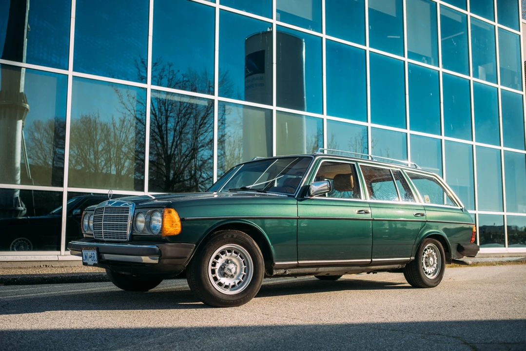 1981 Mercedes-Benz W123 Wagon (S123) - Image 2 of 31