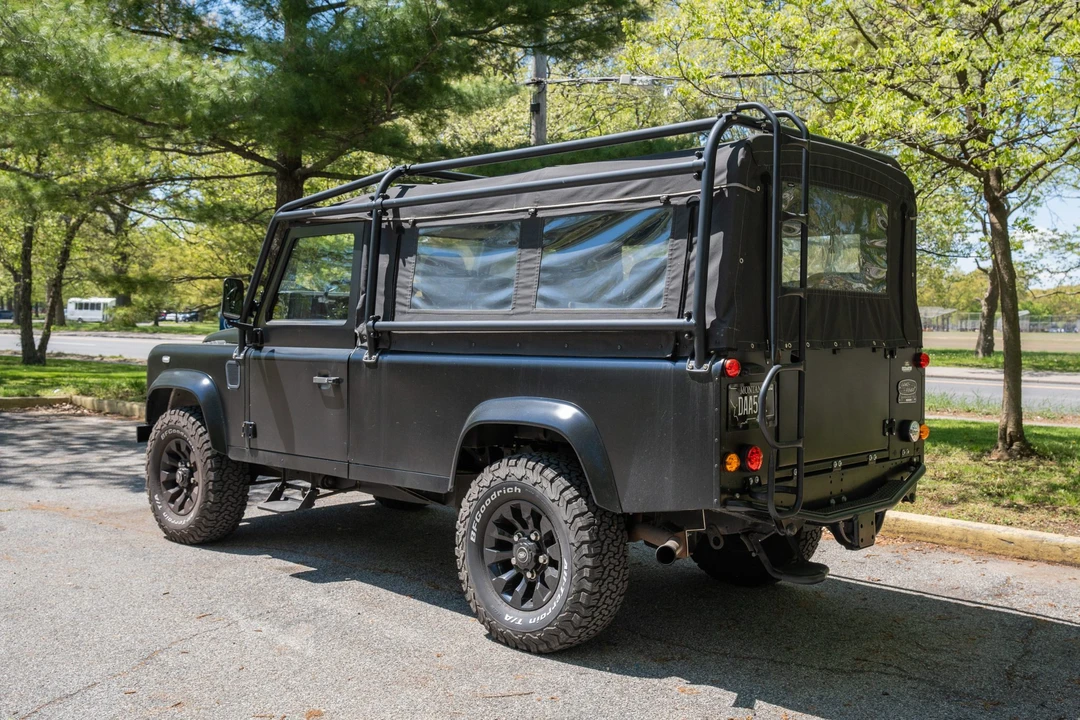 1992 Land Rover Defender 110 - Image 6 of 31