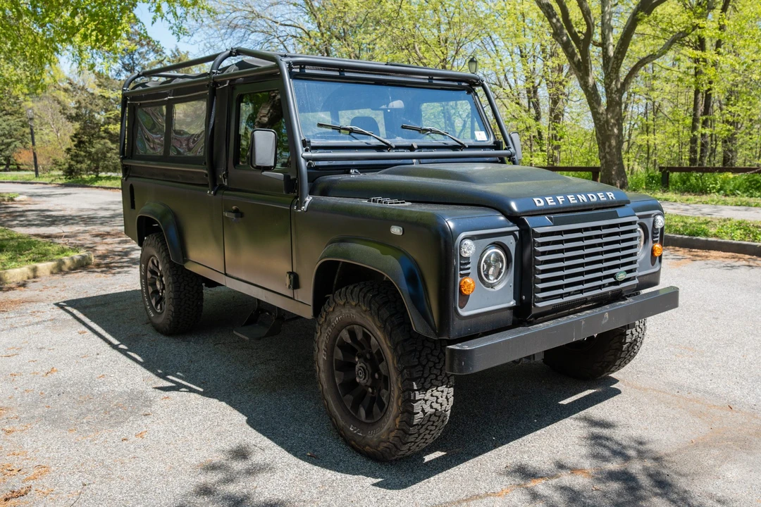 1992 Land Rover Defender 110 - Image 2 of 31